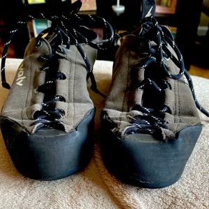 Evolv rock climbing shoes women’s